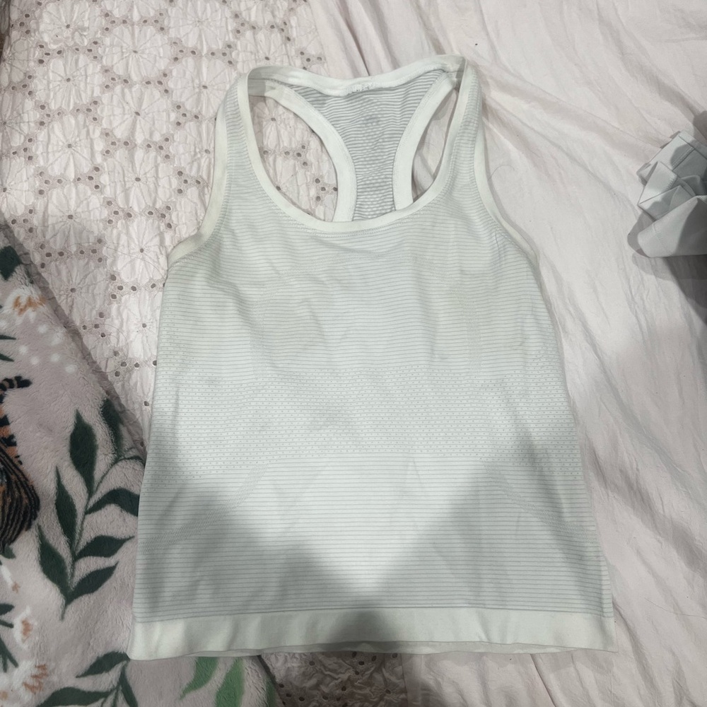 lululemon White Ribbed Racerback Tank Top Size 4 Workout Athletic Yoga